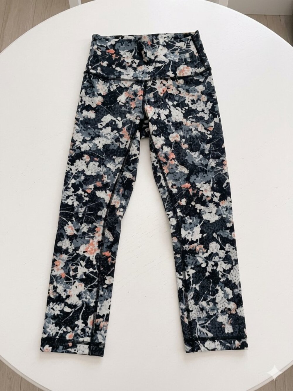 Lululemon Wunder Under Spring Multi Bloom Floral Print 28", 4